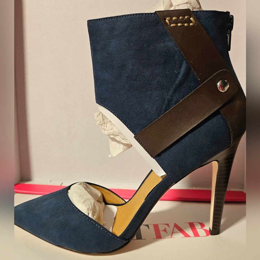 Nuevos sin usar.Tacones sz 7.5 color teal